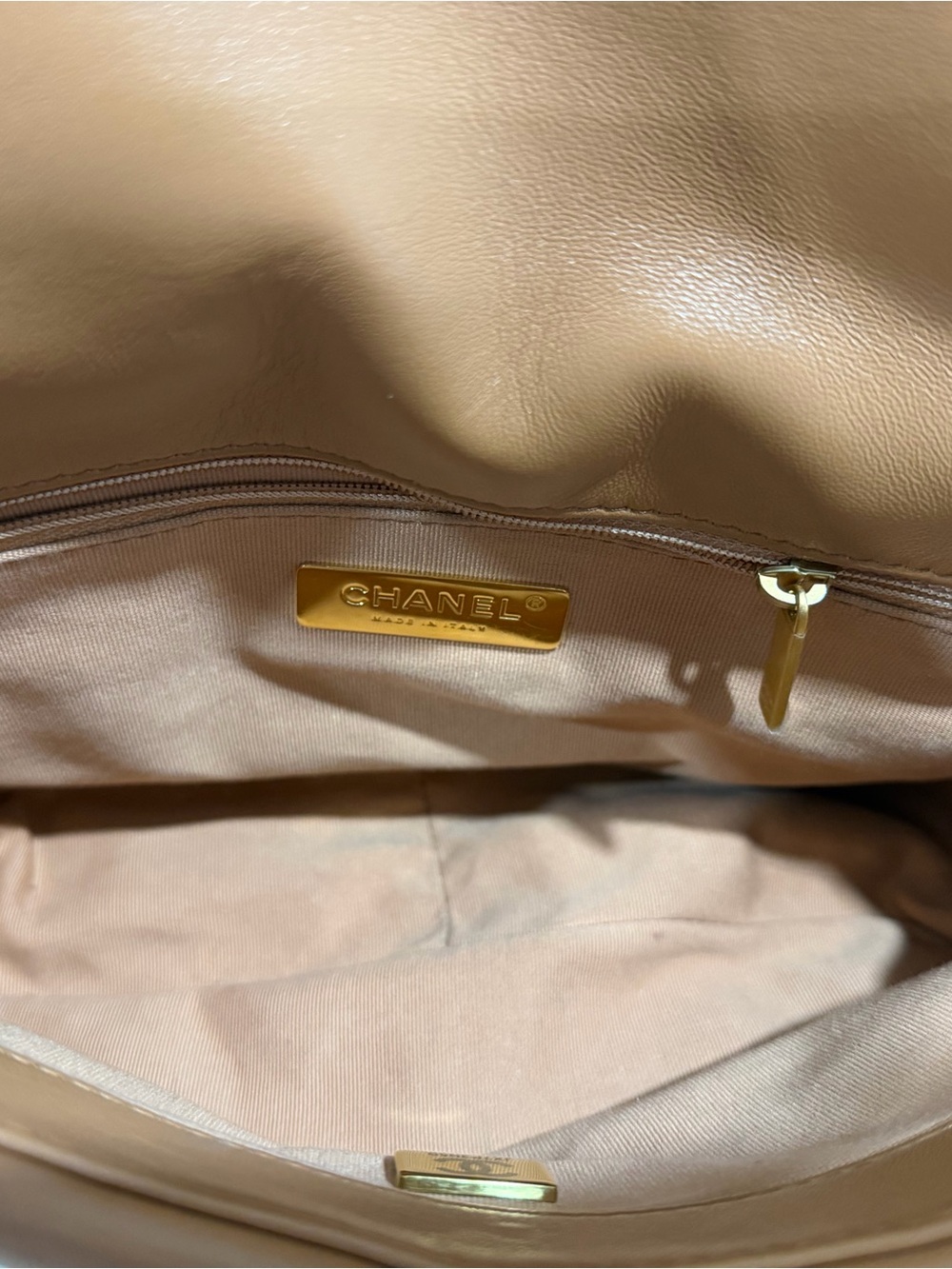 CHANEL Medium 19 Flap Bag - Picture 9 of 10